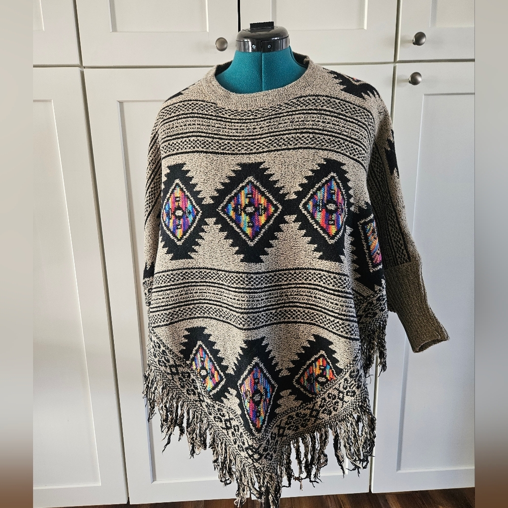 Elegant Black and Cream Patterned Poncho